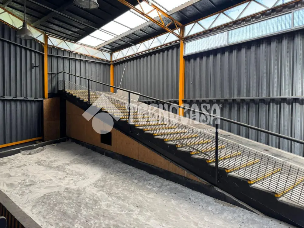Bodega en Bosques de Tarango — foto 3