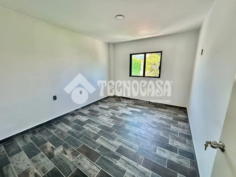 Oficina en Jardines del Bosque Centro — foto 3