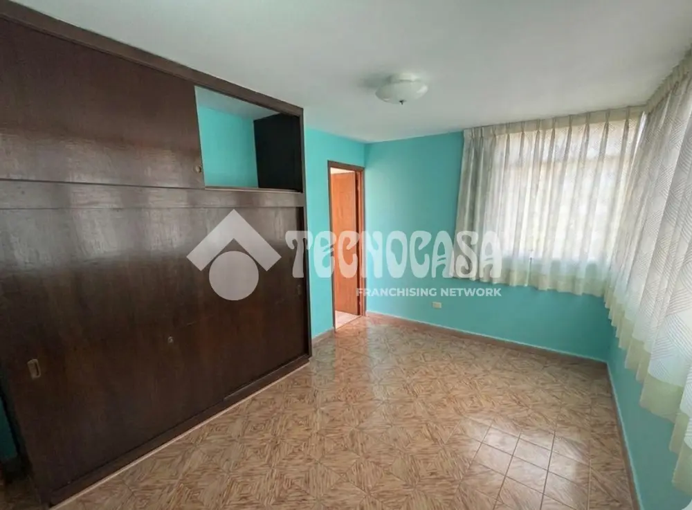 Casa en Sector Popular — foto 4