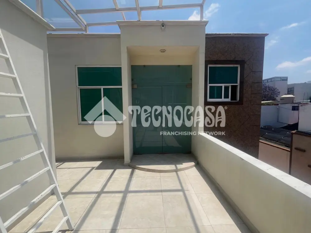 Oficina en las Aguilas