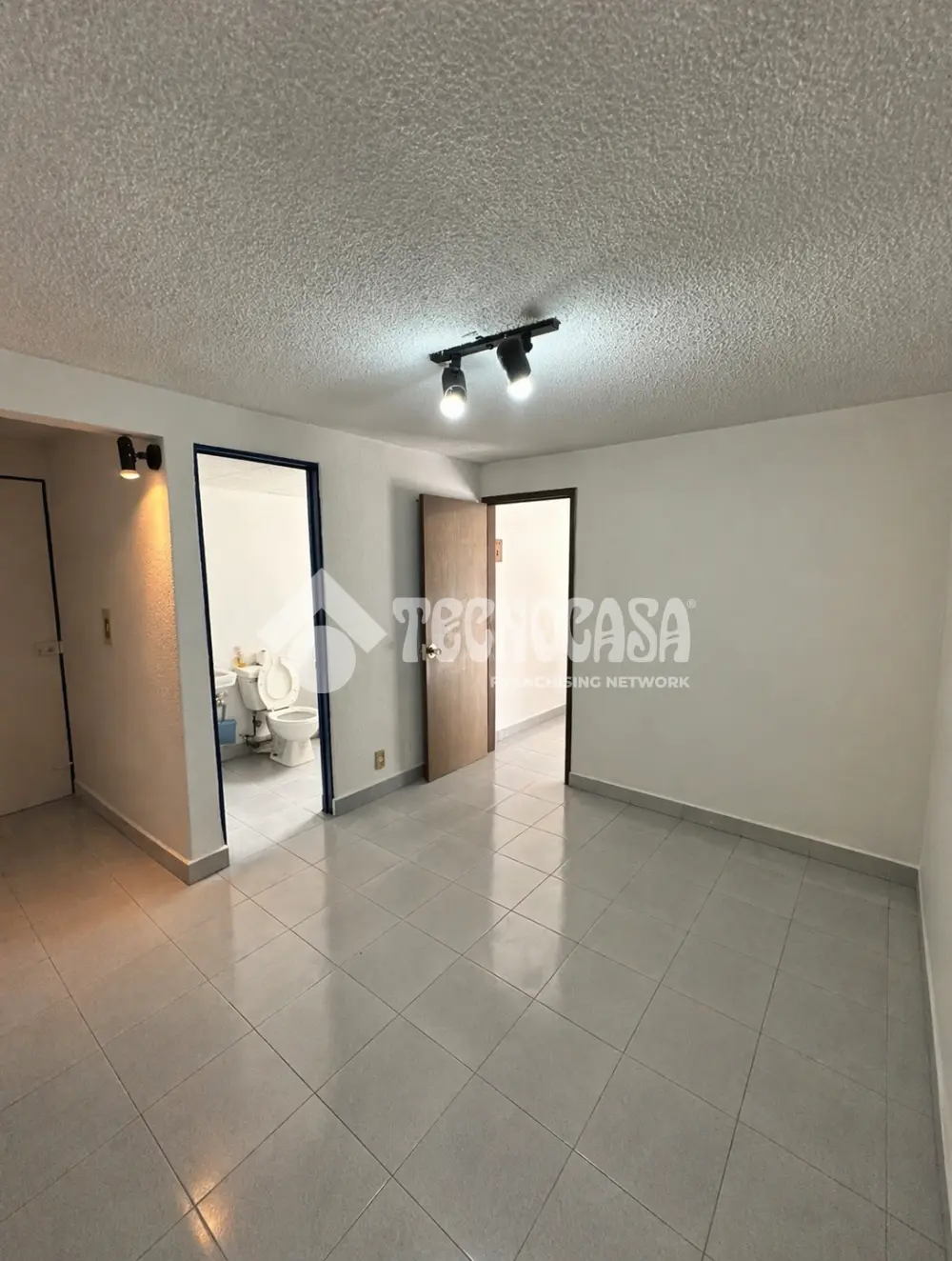 Local Comercial en Culhuacan Ctm Seccion Piloto — foto 8