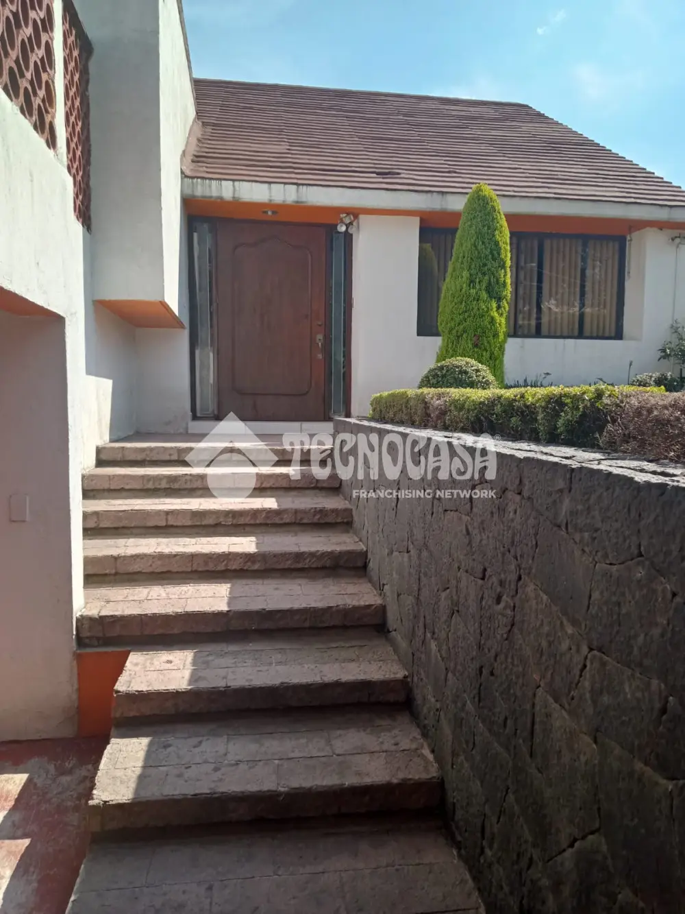Casa en Lomas Quebradas