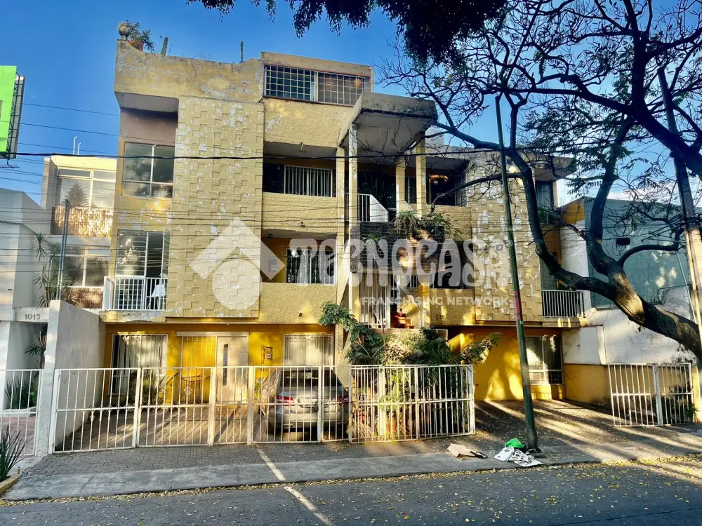 Departamento en Jardines del Bosque Centro