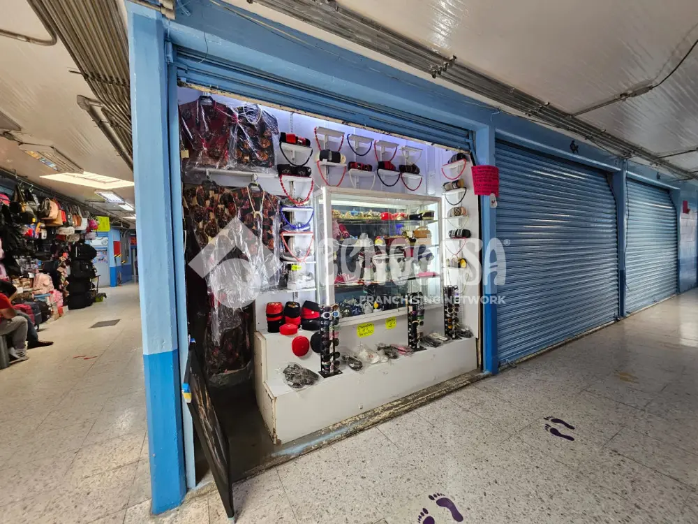 Local Comercial en Pedregal de Santa Ursula — foto 3