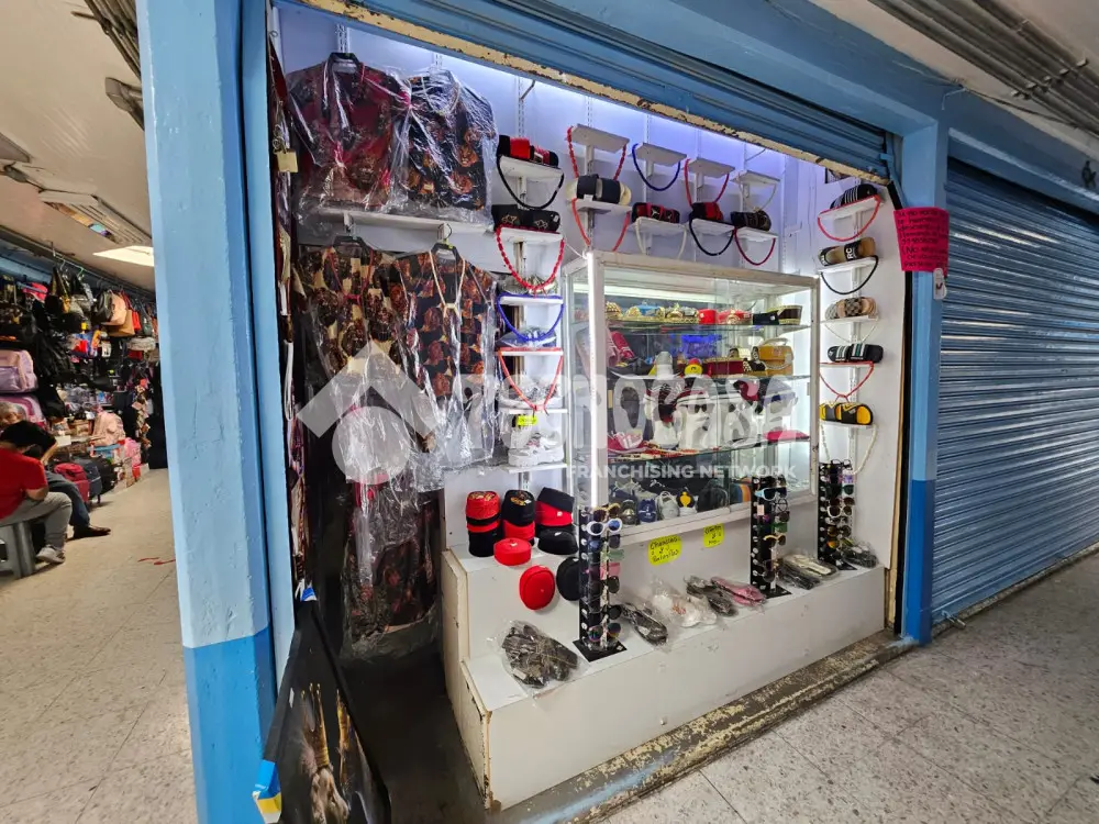 Local Comercial en Pedregal de Santa Ursula — foto 4