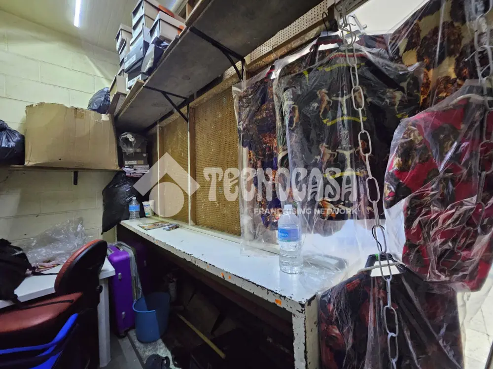 Local Comercial en Pedregal de Santa Ursula — foto 6