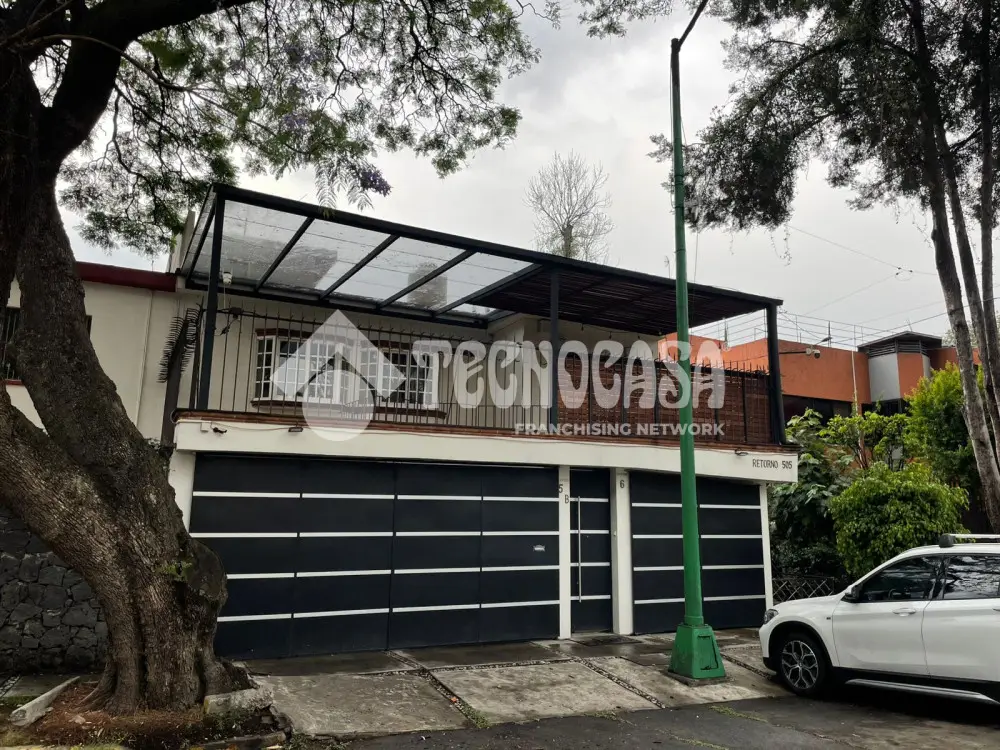 Casa en Unidad Modelo
