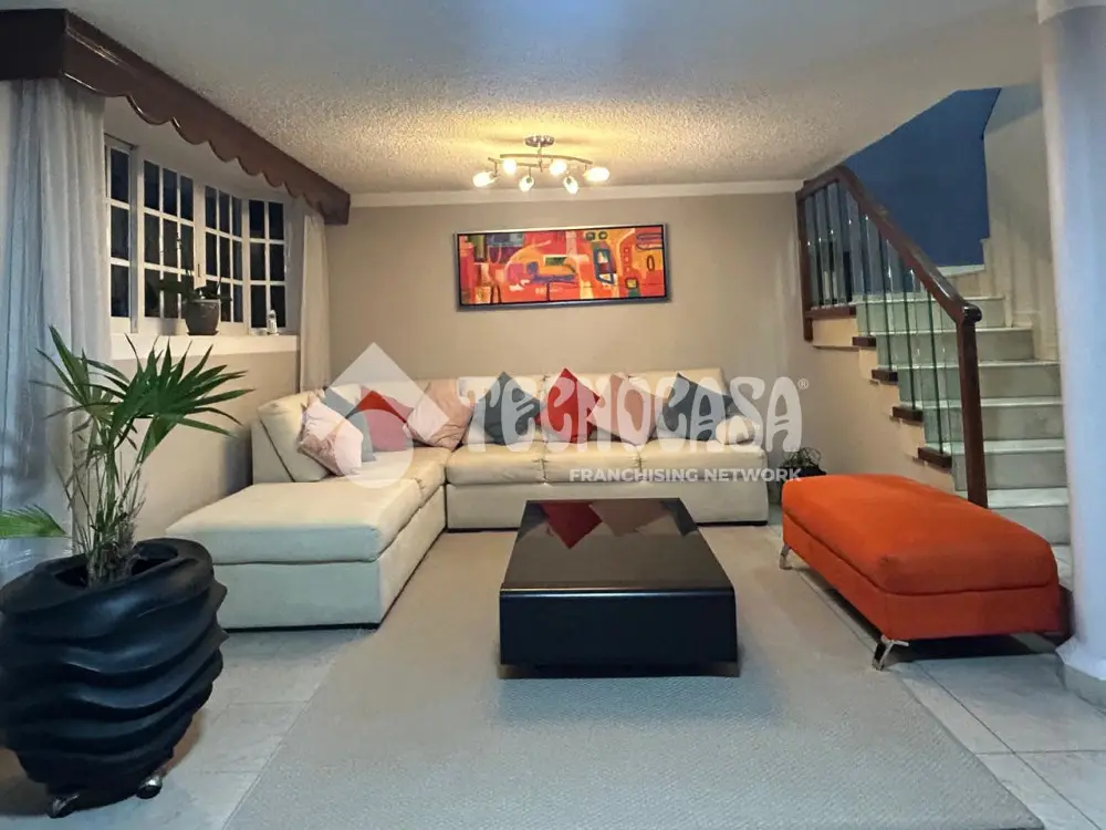 Casa en Unidad Modelo — foto 5