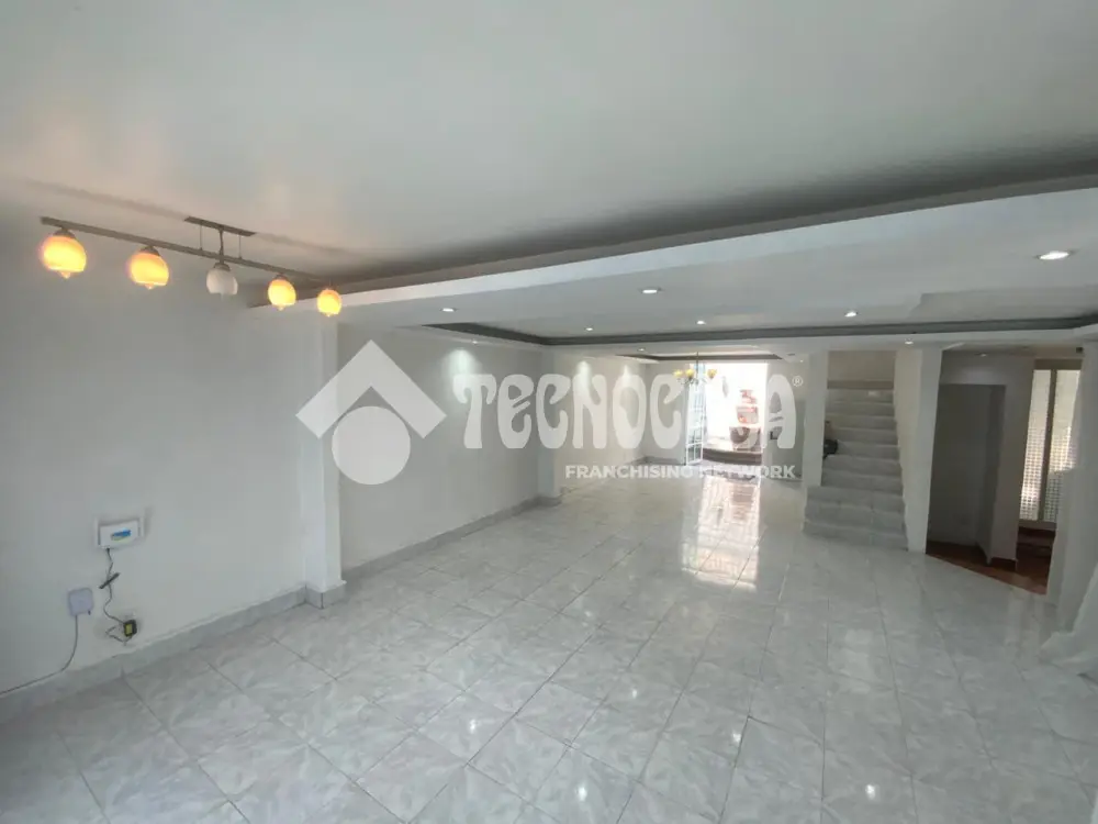 Casa en San Juan de Aragon Iv Seccion — foto 2