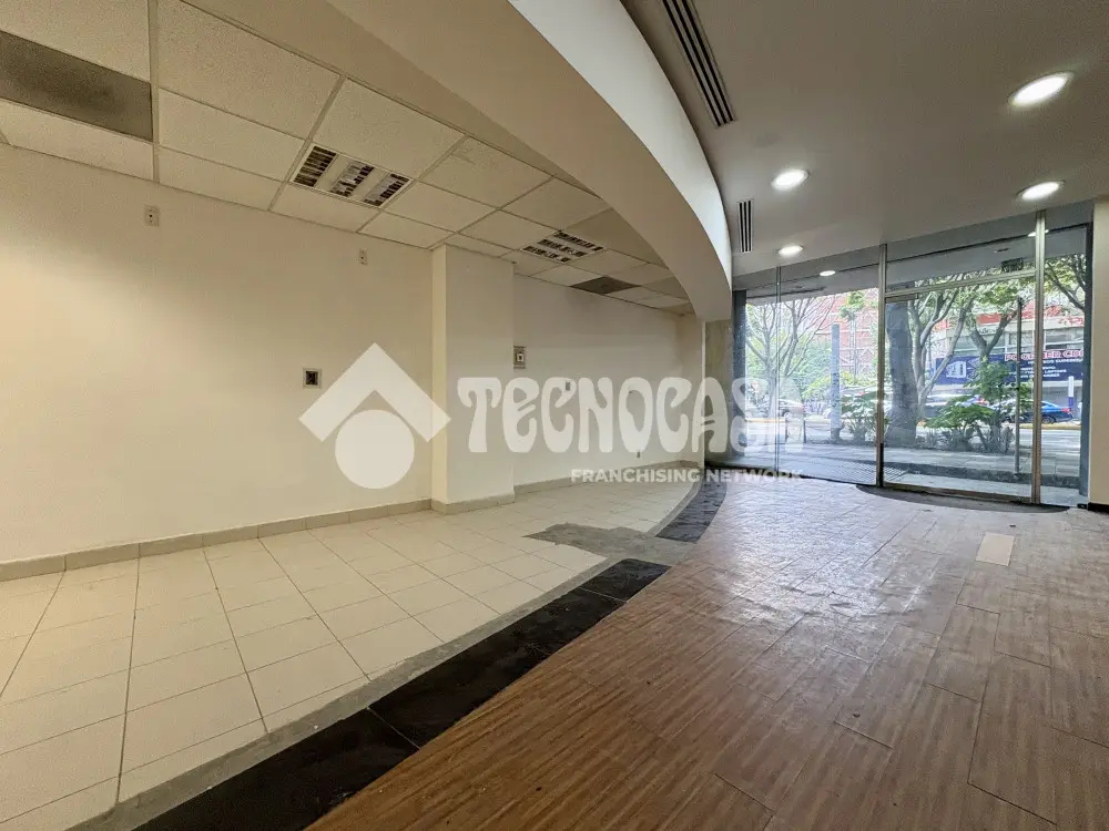 Local Comercial en Hipodromo — foto 3
