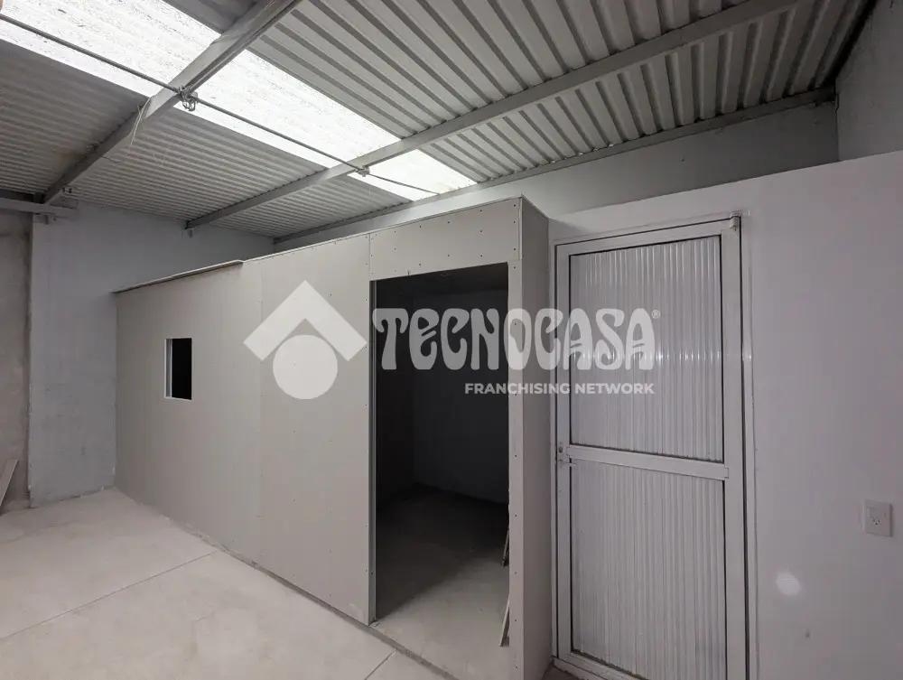 Bodega en Lomas Estrella — foto 11