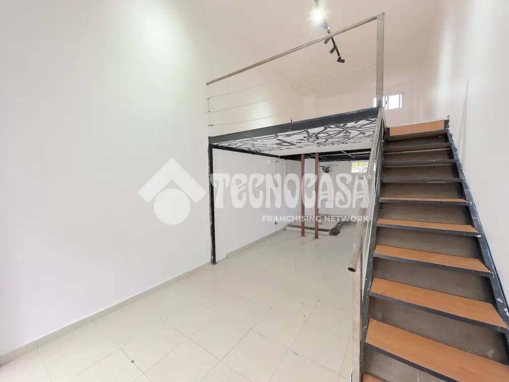 Local Comercial en San Pedro de los Pinos — foto 3