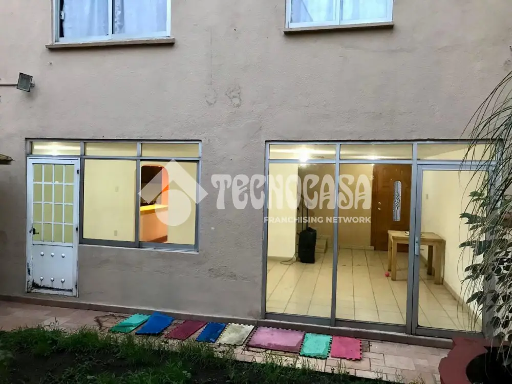 Casa en Unidad Modelo — foto 12