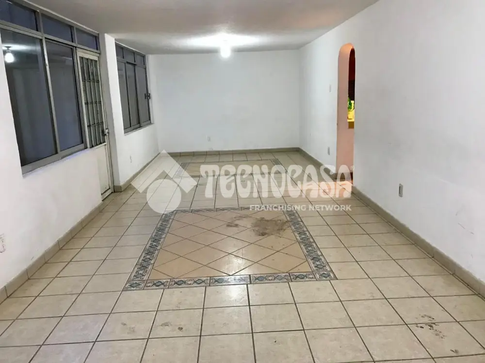 Casa en Unidad Modelo — foto 7