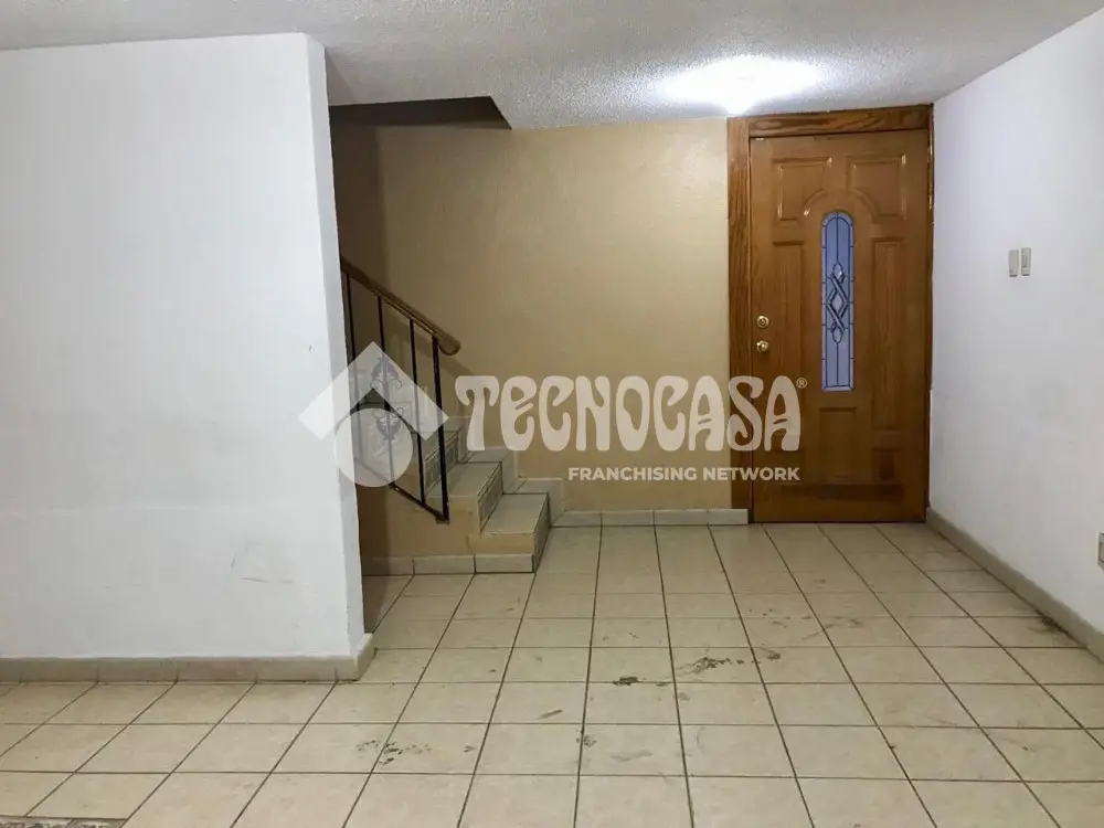 Casa en Unidad Modelo — foto 9