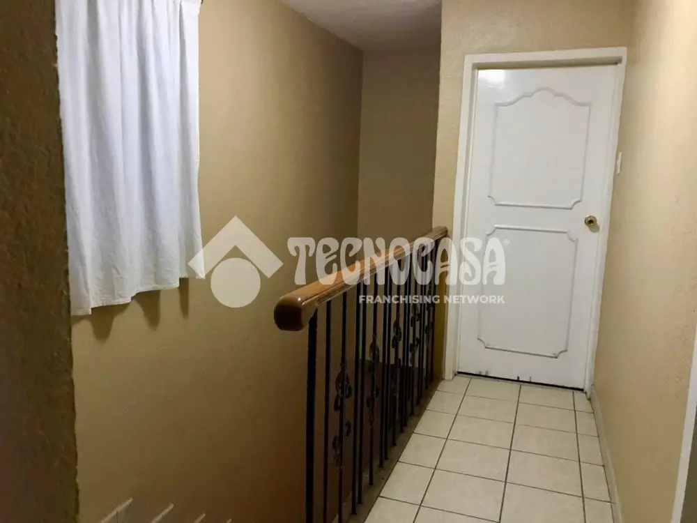 Casa en Unidad Modelo — foto 10