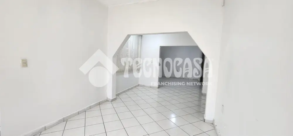 Local Comercial en Valentin Gomez Farias — foto 2