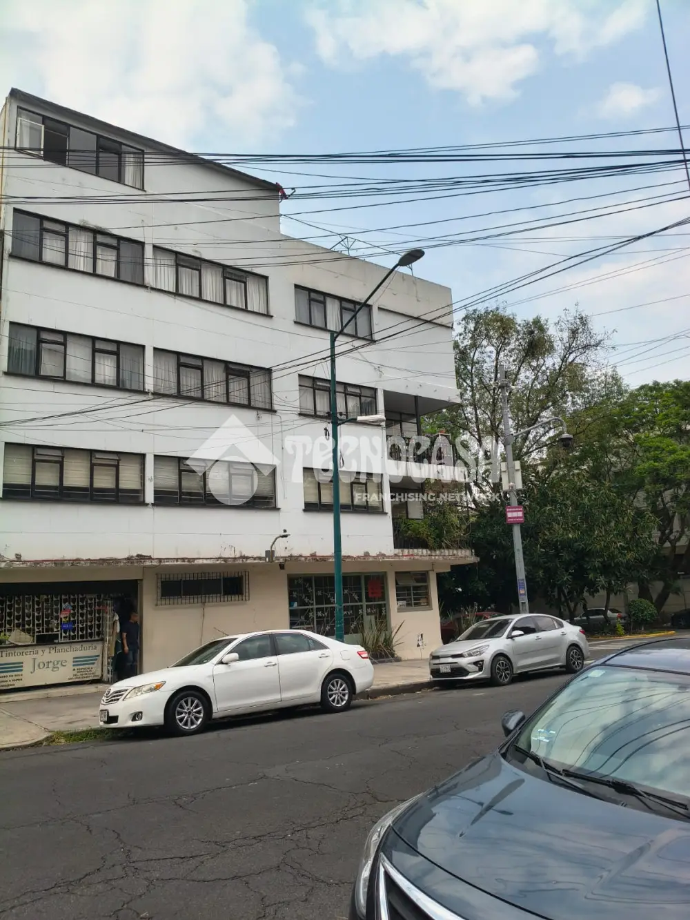 Edificio en Irrigacion
