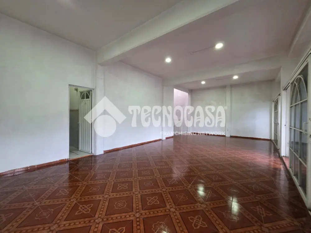 Local Comercial en Dr. Alfonso Ortiz Tirado — foto 2
