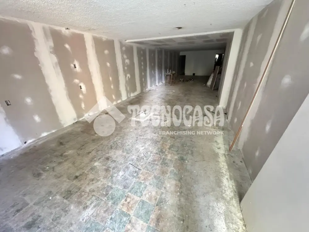 Local Comercial en Industrial — foto 2