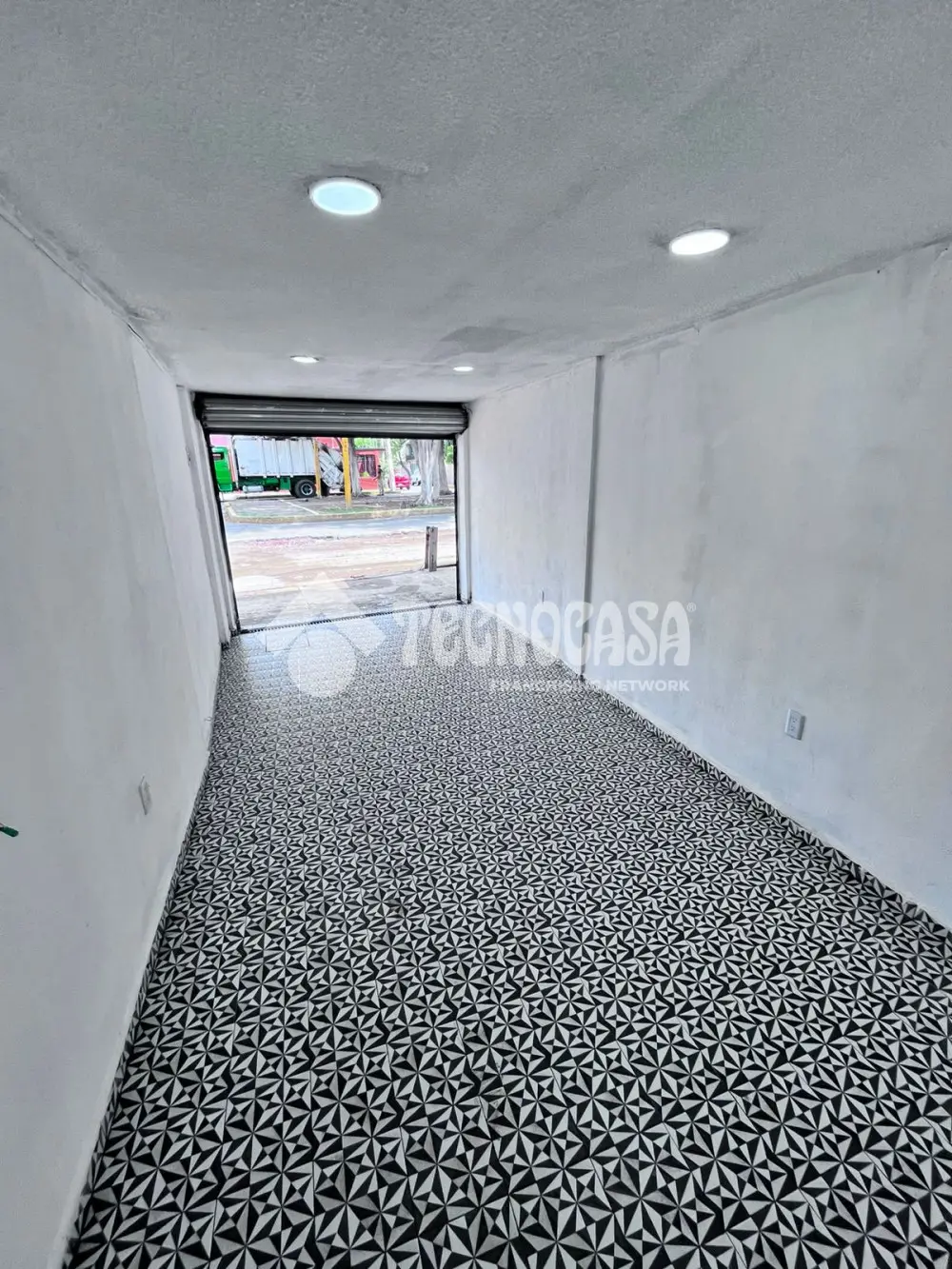 Local Comercial en San Juan de Aragon Iv Seccion — foto 3