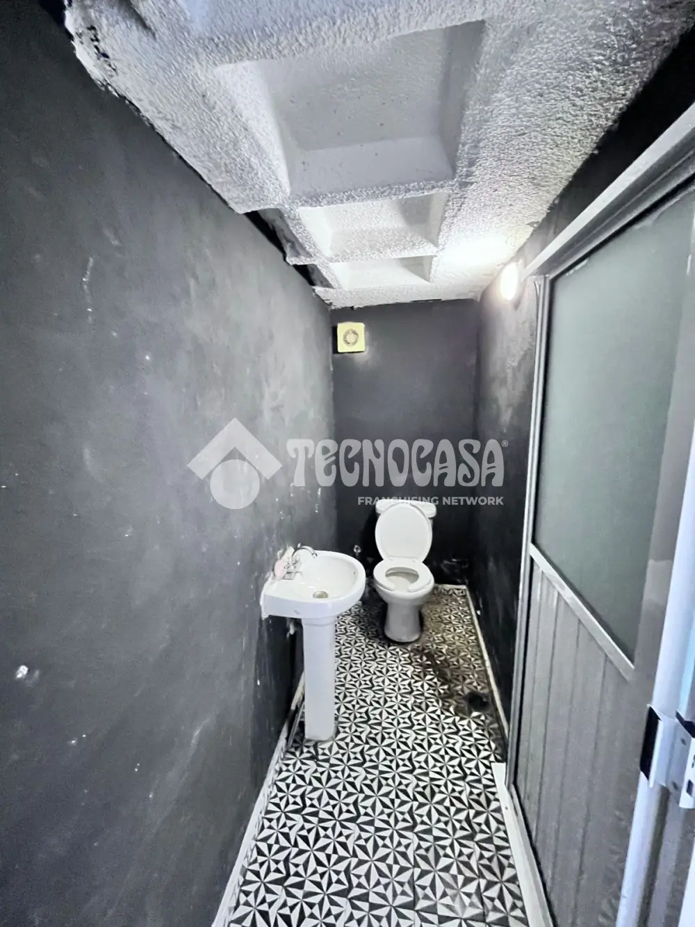 Local Comercial en San Juan de Aragon Iv Seccion — foto 4