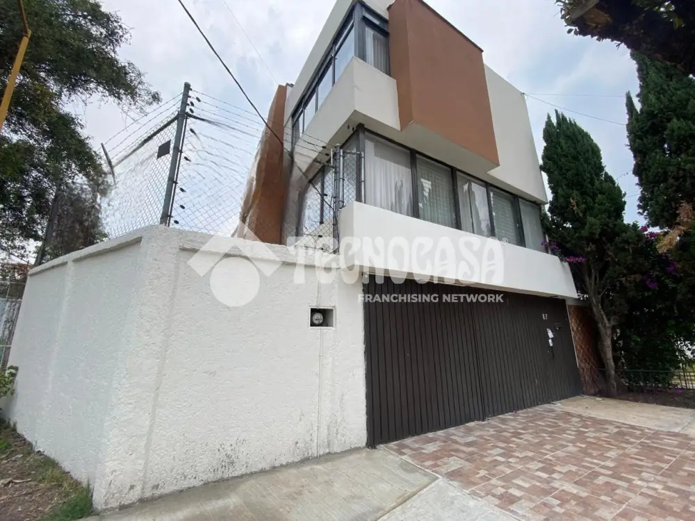 Casa en Unidad Modelo