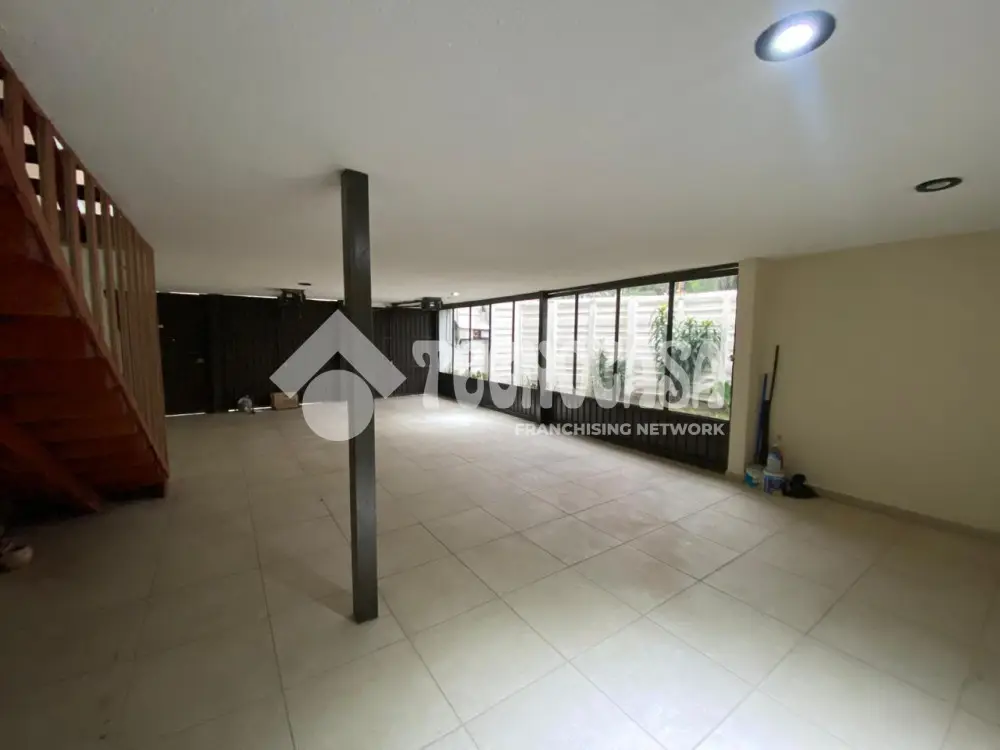 Casa en Unidad Modelo — foto 4