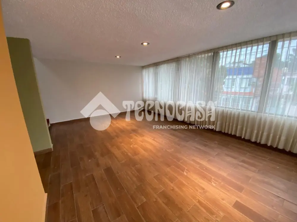 Casa en Unidad Modelo — foto 8