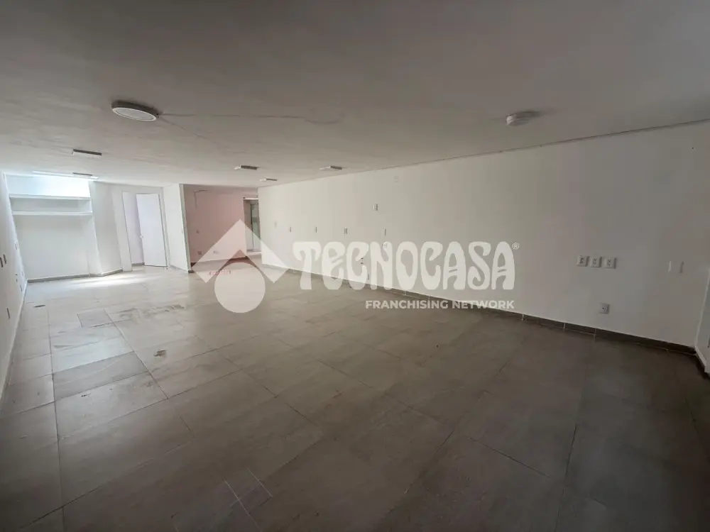 Local Comercial en Barrio Santa Catarina — foto 2