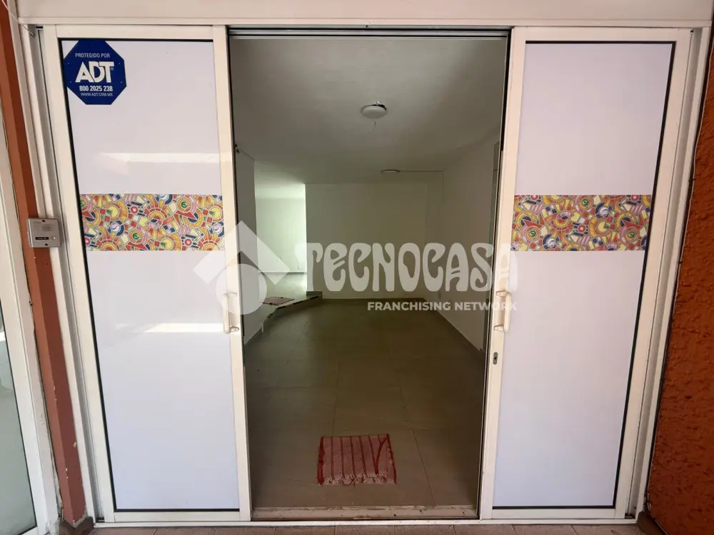 Local Comercial en Barrio Santa Catarina — foto 3