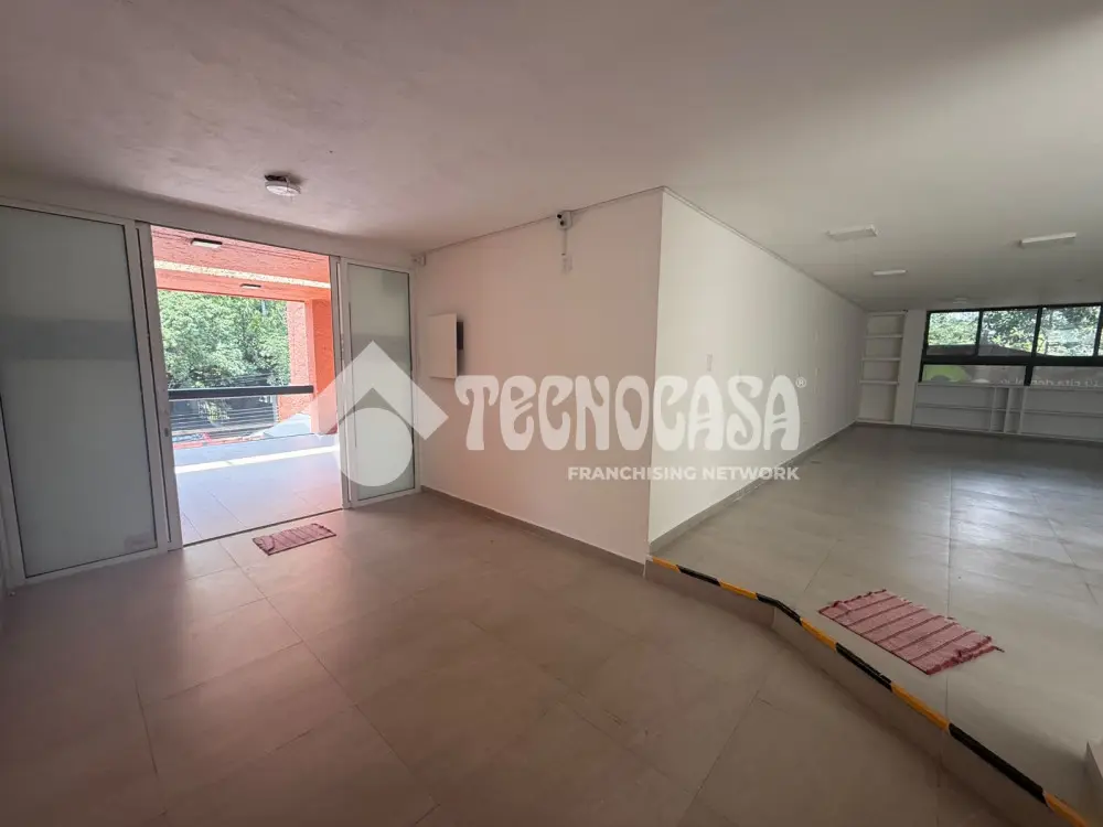 Local Comercial en Barrio Santa Catarina — foto 5