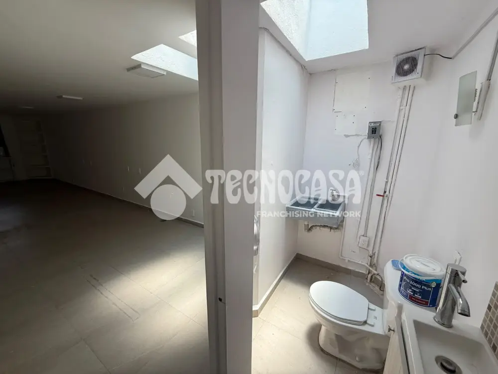 Local Comercial en Barrio Santa Catarina — foto 7