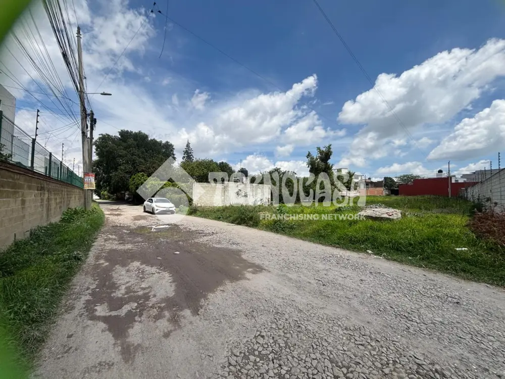 Terreno en Lomas de la Carcaña