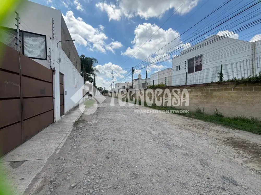 Terreno en Lomas de la Carcaña — foto 3