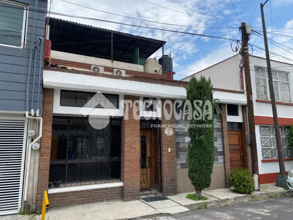 Casa en Unidad Modelo — foto 2