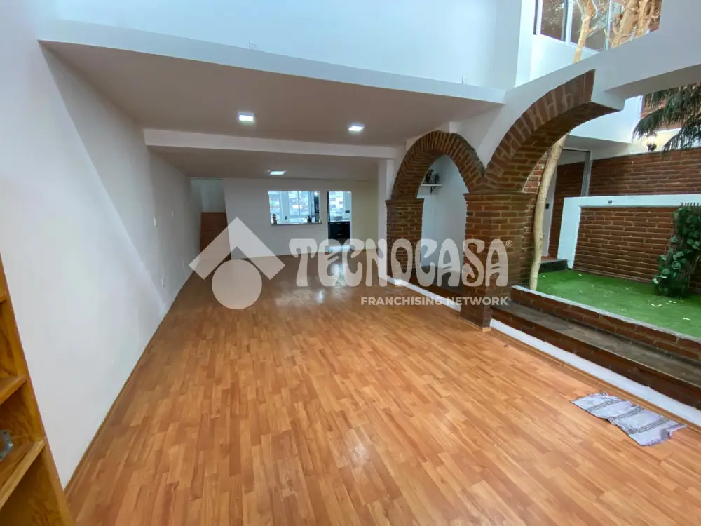 Casa en Unidad Modelo — foto 3