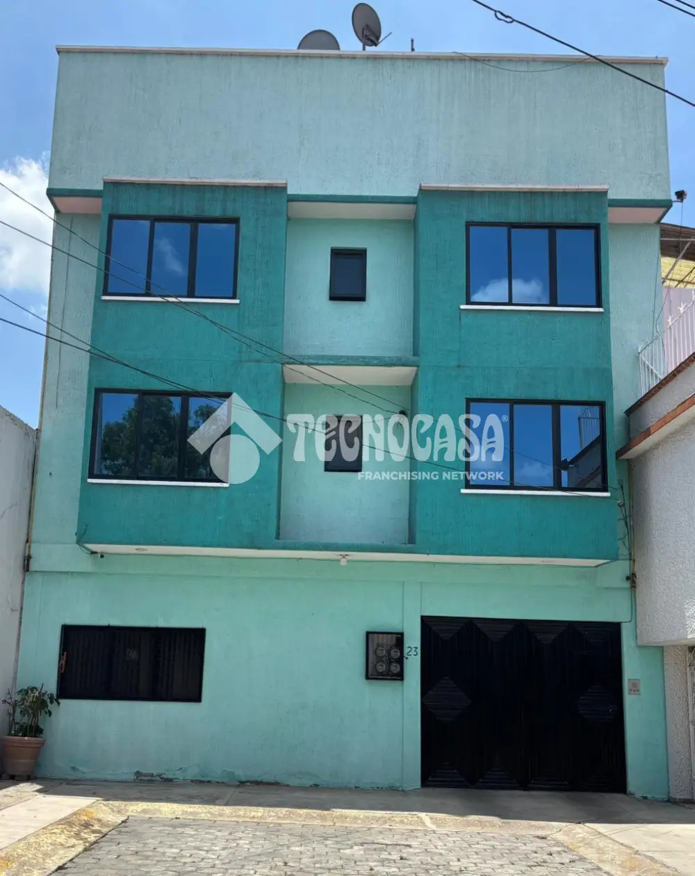 Edificio en Bosques de Aragon