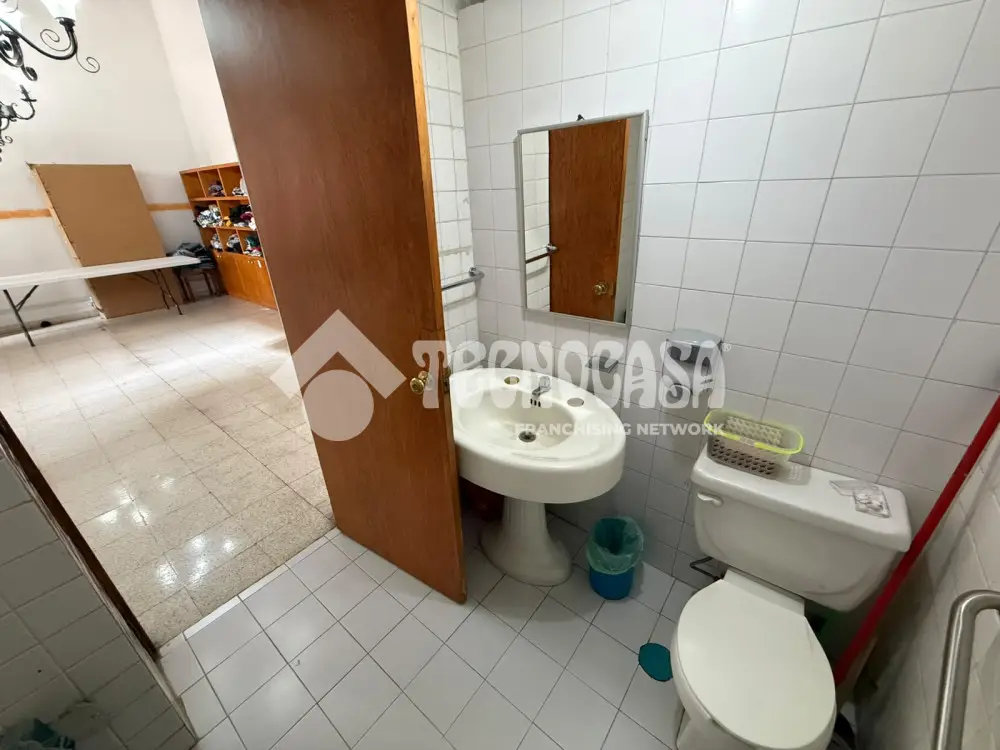 Local Comercial en Barrio Santa Catarina — foto 6