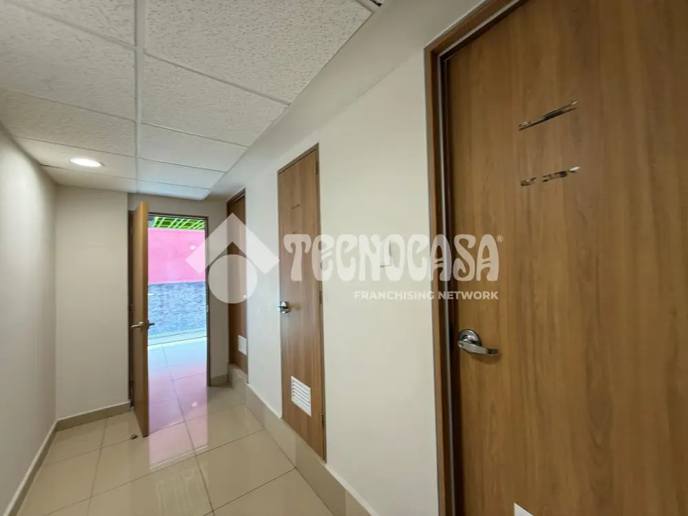 Oficina en Barrio Santa Catarina — foto 12