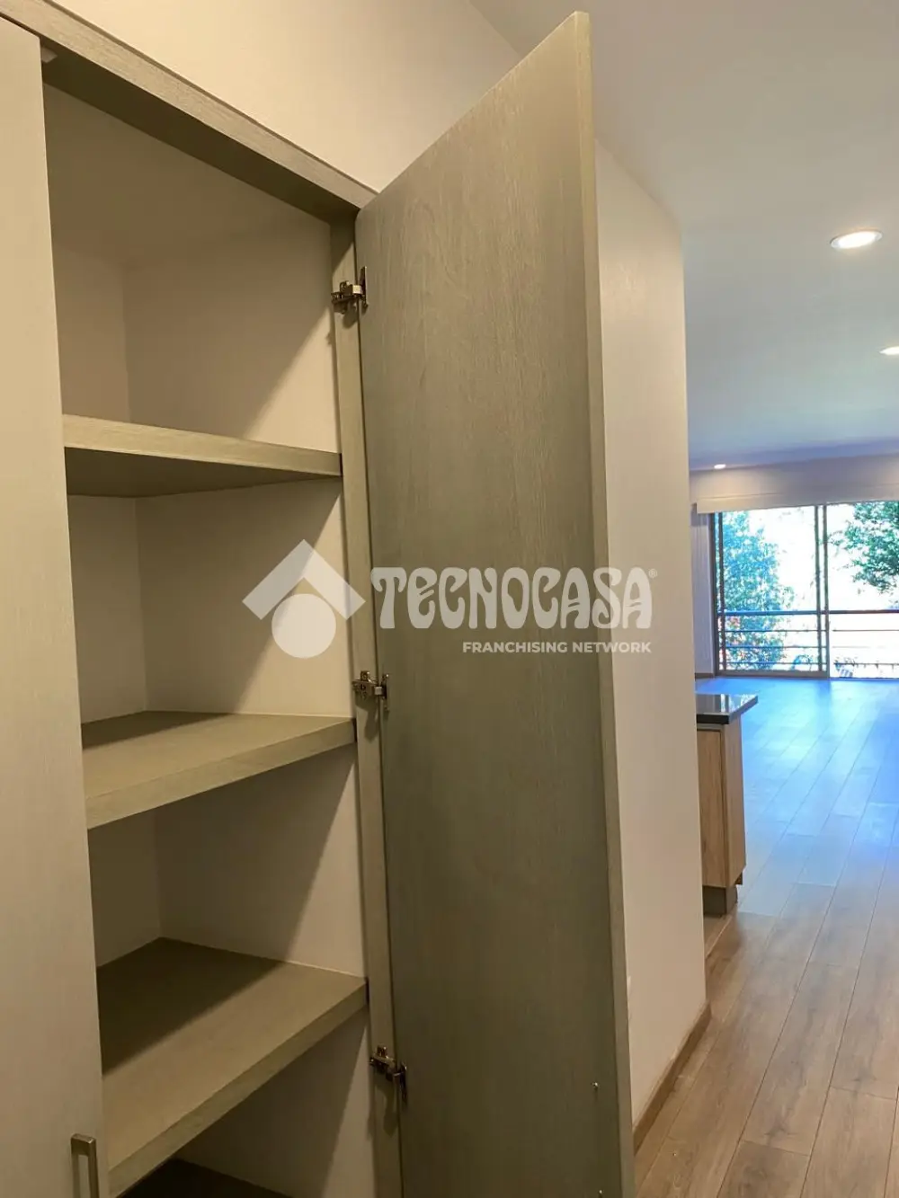 Departamento en las Aguilas — foto 8