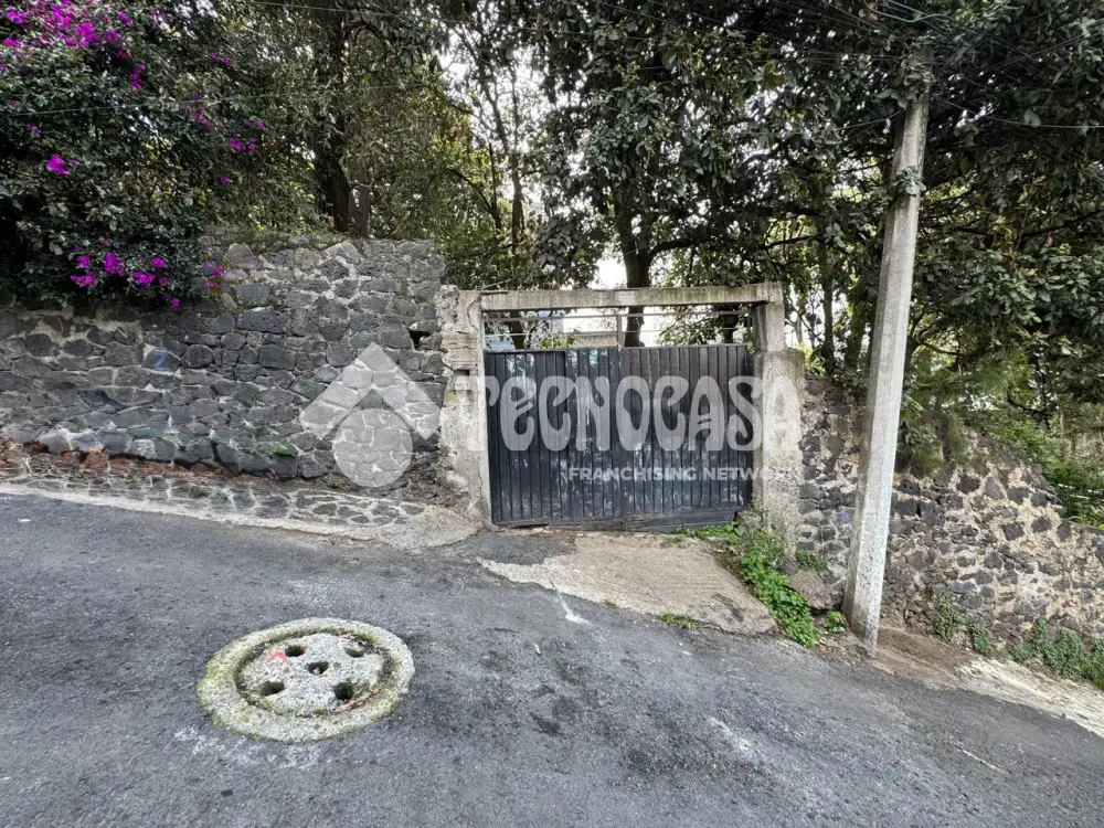 Terreno en Lomas del Pedregal