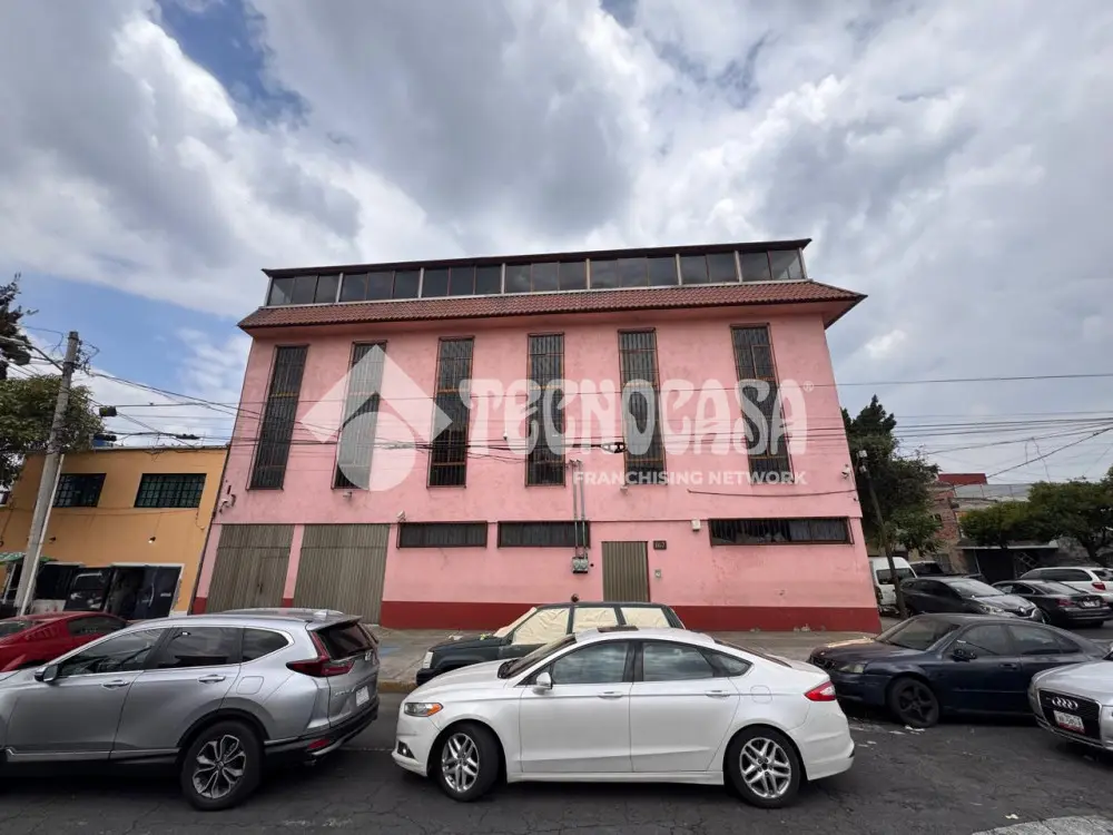 Edificio en Simon Bolivar