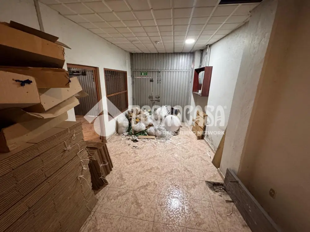 Edificio en Simon Bolivar — foto 11