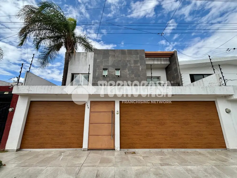 Casa en Jardines de San Ignacio