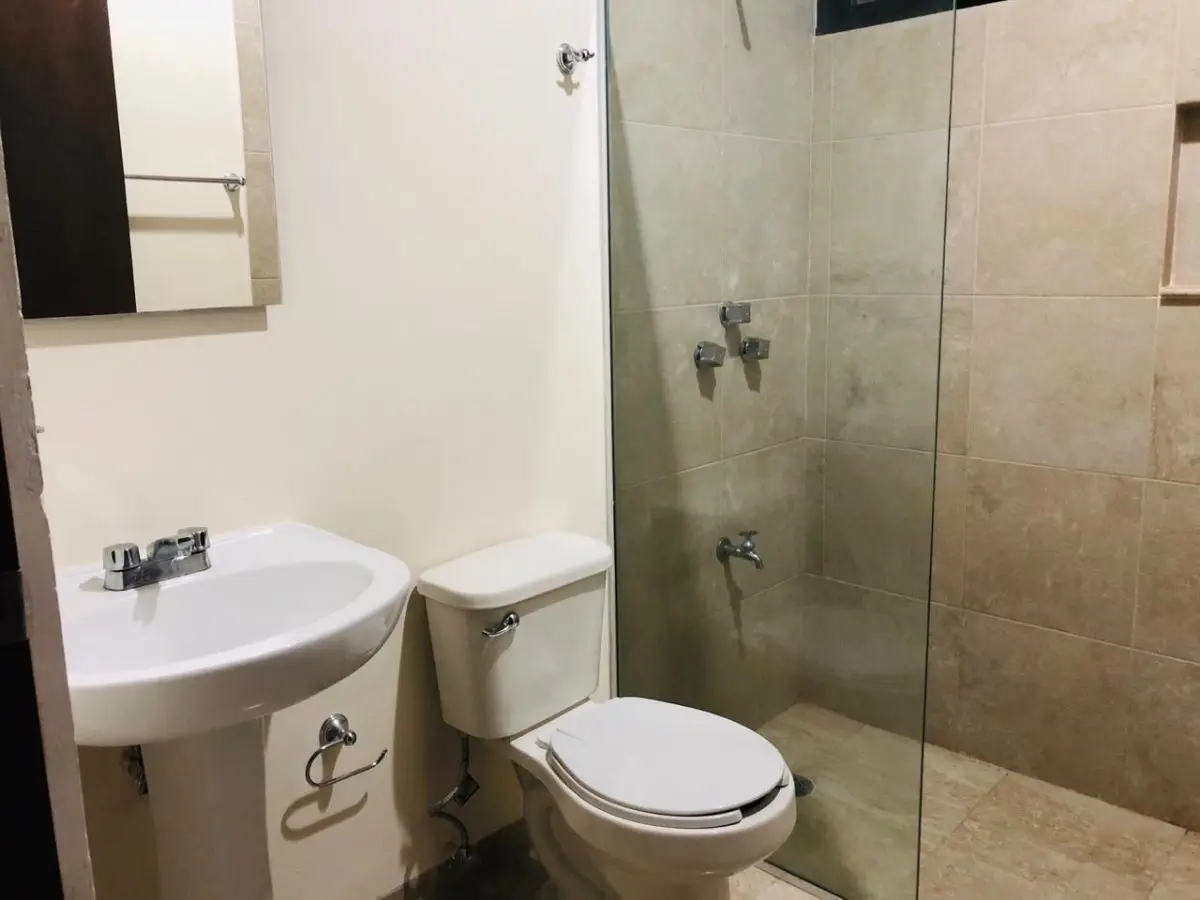 Departamento Amueblado en Planta Baja en Renta, a 2 Cuadras de Altabrisa — foto 6