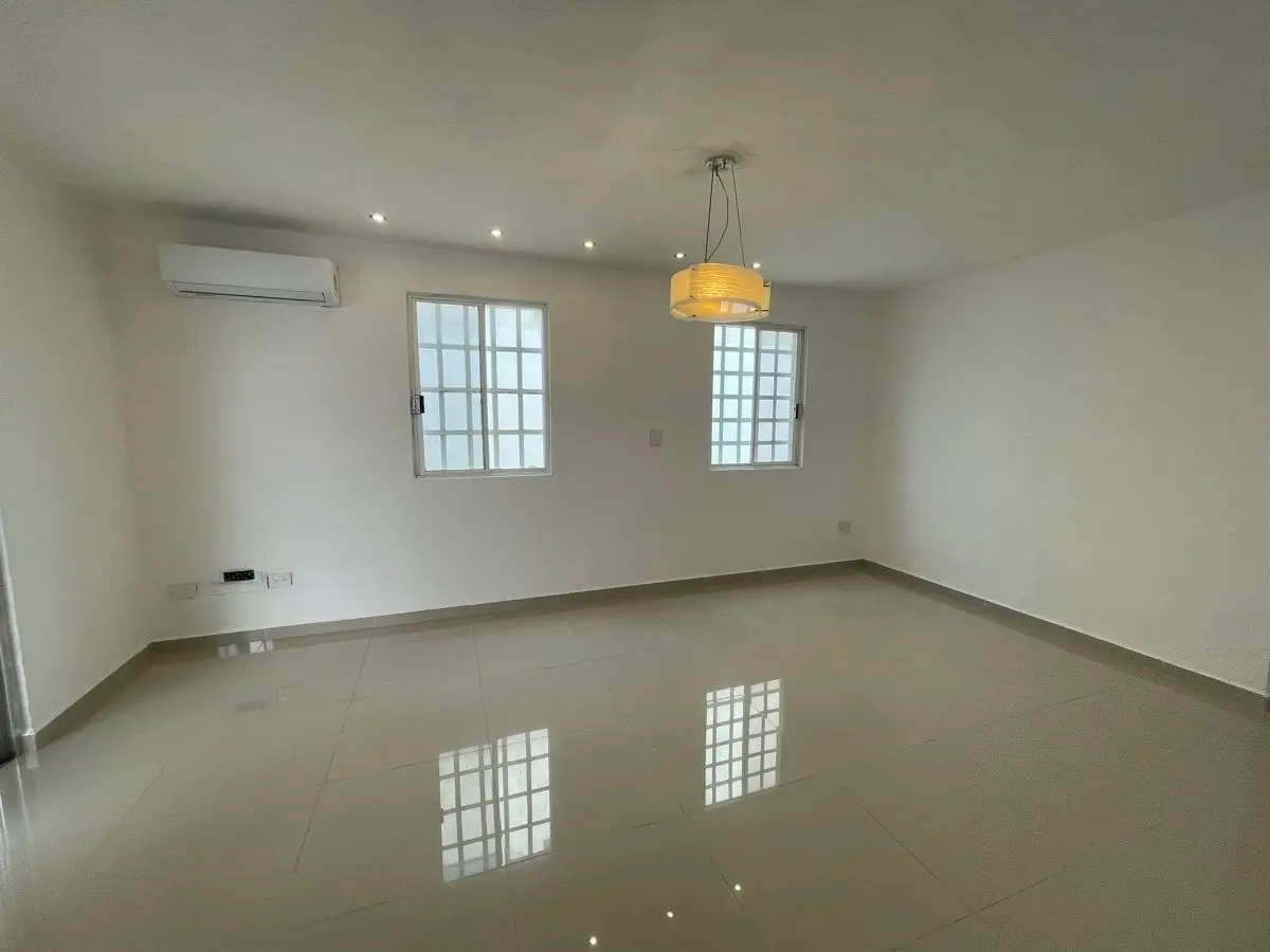 Casa de 3 Recámaras Sin Muebles en Renta en las Américas — foto 4