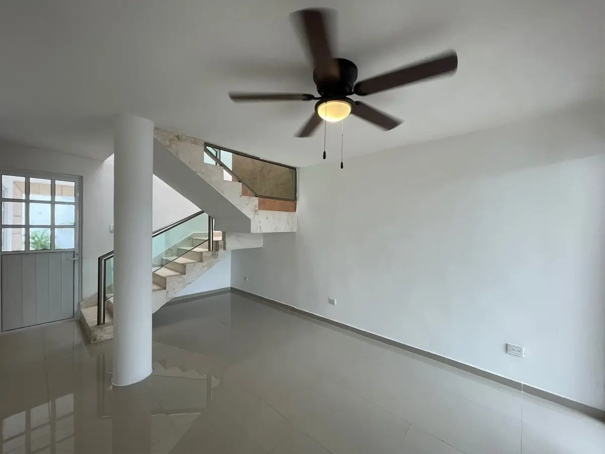 Casa de 3 Recámaras Sin Muebles en Renta en las Américas — foto 6