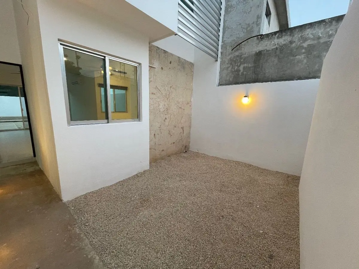 Casa en Renta en Leandro Valle, 3 Habitaciones y Alberca — foto 4