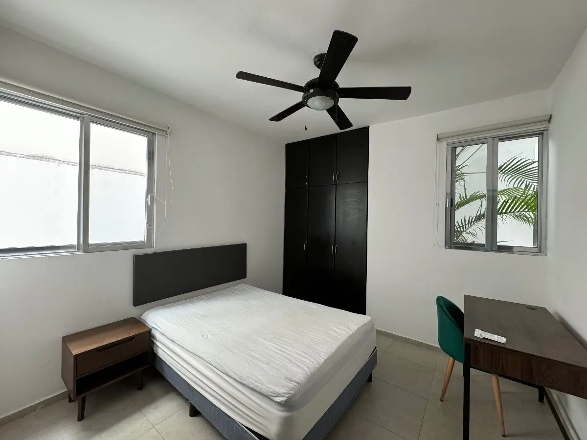 Departamento Amueblado de 2 Recámaras en Renta en la Colonia Maya, — foto 6